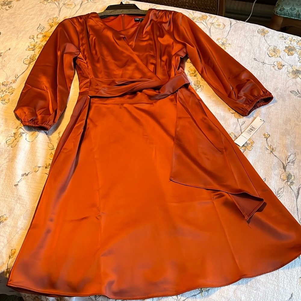 Maggy London Copper dress with keyhole cutout Size 4